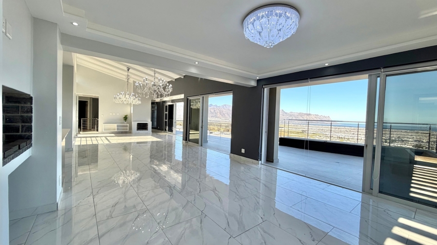 5 Bedroom Property for Sale in Dennegeur Western Cape
